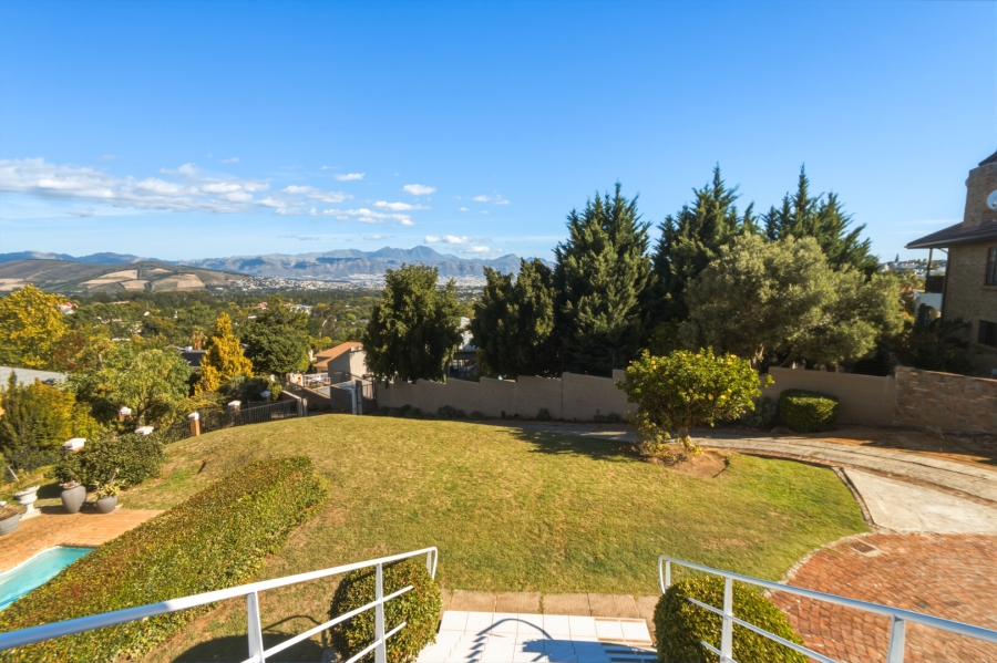 6 Bedroom Property for Sale in La Concorde Western Cape